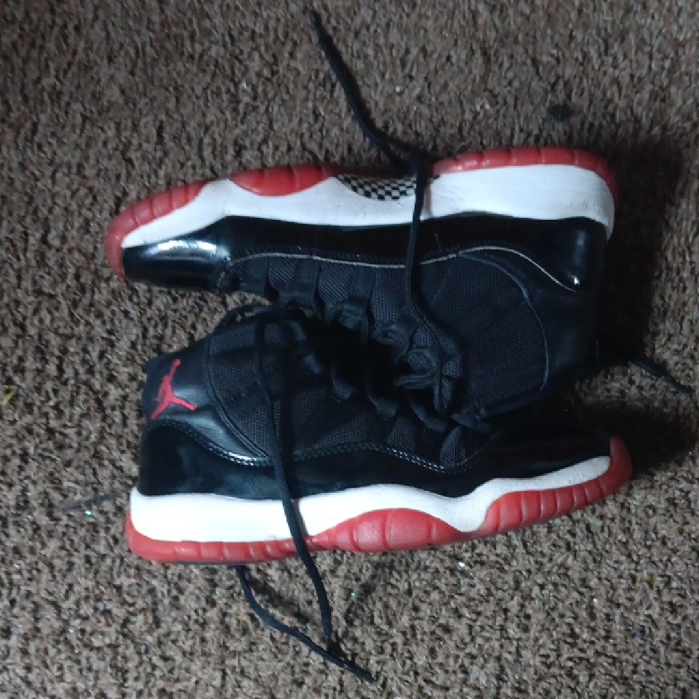 2019 Bred Jordan 11s NO BOX Size 6.5 Kids